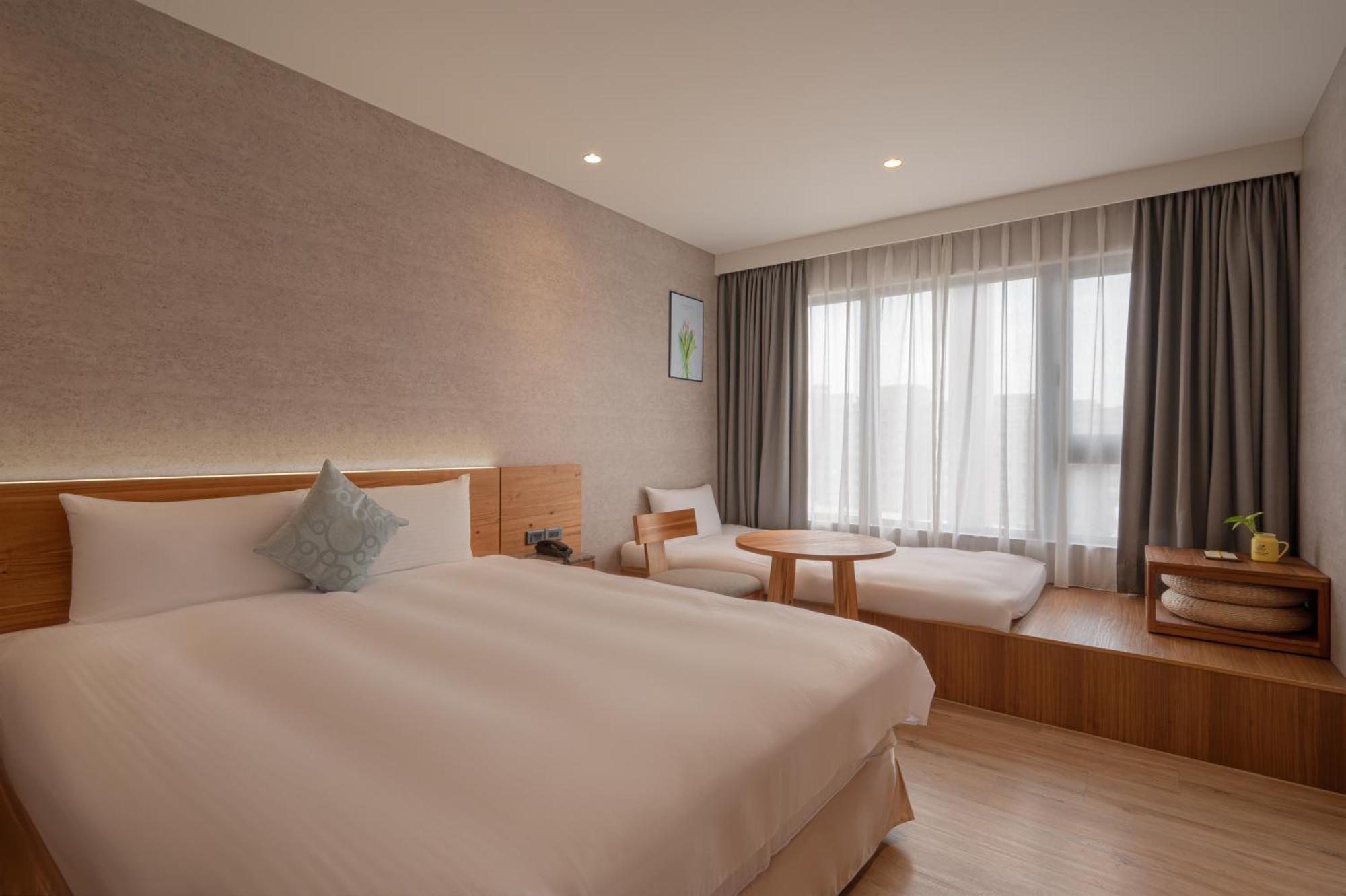 In Joy Hotel Taichung Exterior photo